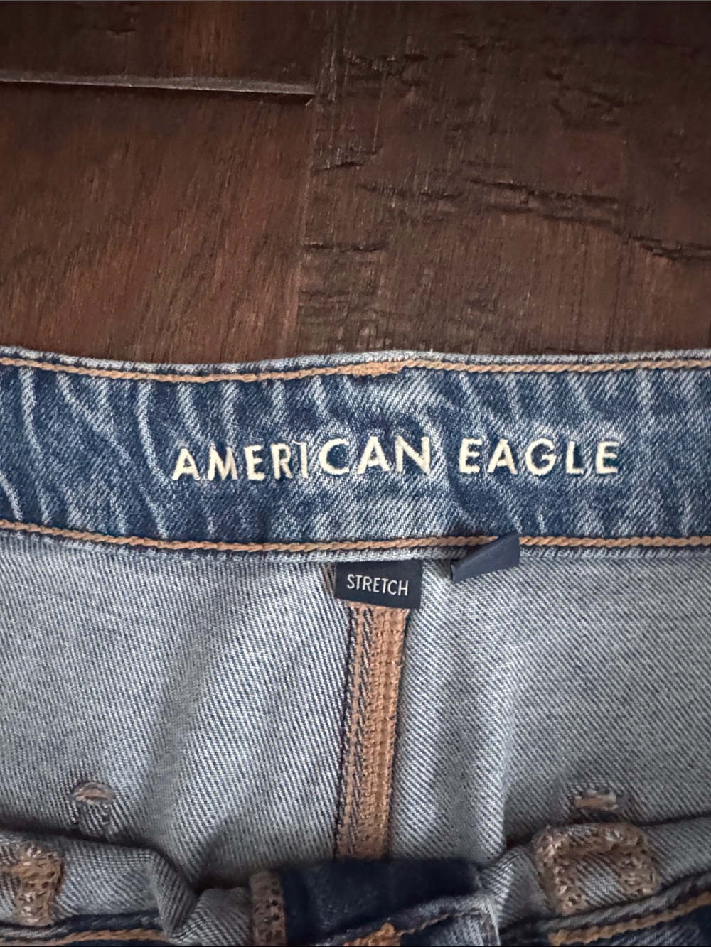 American Eagle Outfitters Light Wash Wide Leg Barrel Jeans with Drawstring - Picture 2 of 6